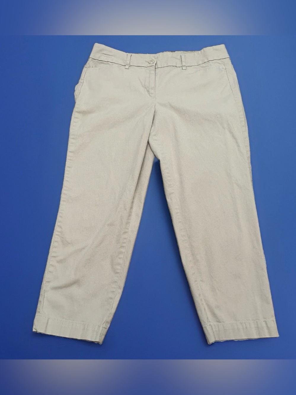 Loft Outlet Women’s 8 Pants Khaki Beige Original Cropped Chino Mid Rise